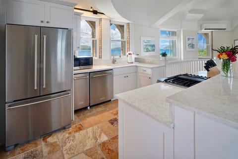 Spacious, well-appointed kitchen