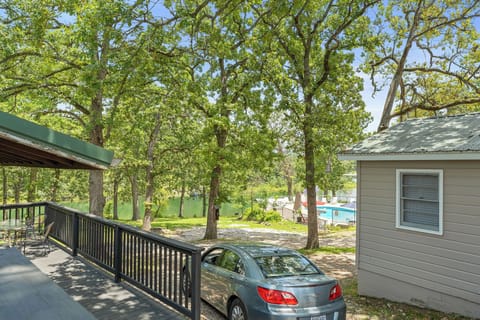 Escape to nature and let the cabin vibes take over