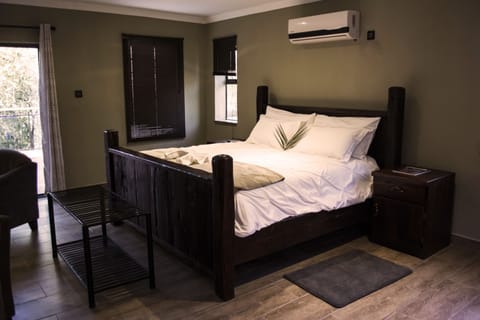 Executive Double or Twin Room | Desk, free WiFi