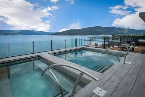 Exclusive access to rooftop hot tub and sitting pool and the VIEWS