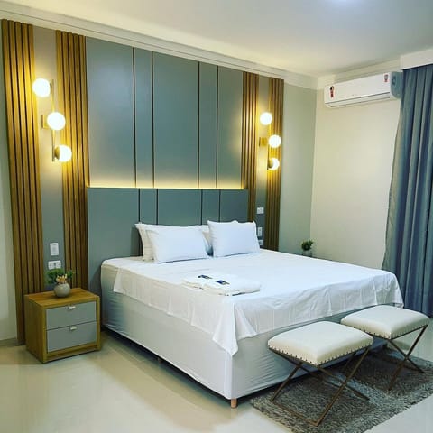 Presidential Suite | Down comforters, desk, laptop workspace, WiFi (free)
