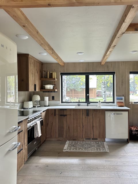 6df199a5-00b3-40ae-8a82-49787c8ce506