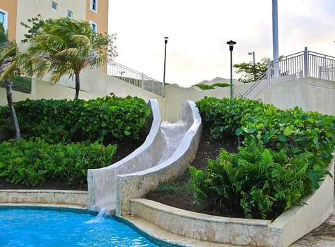 3 outdoor pools