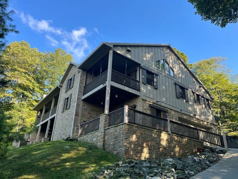 View of home from driveway