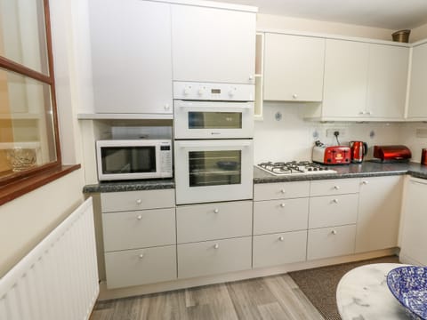 Fridge, dishwasher, electric kettle, toaster