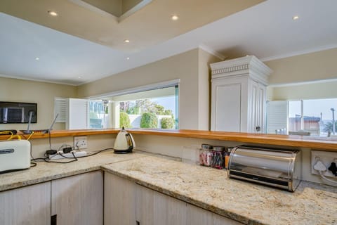 Villa | 3 bedrooms, Internet