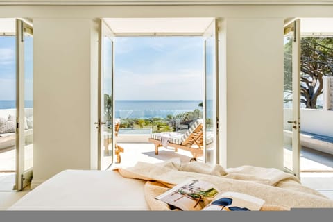 House | 5 bedrooms, desk, Internet