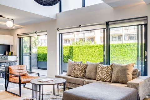 Apartment | 2 bedrooms, desk, Internet