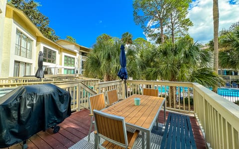 Deck with Pool Access