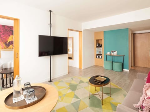 Superior Suite, 1 Queen Bed with Sofa bed | Hypo-allergenic bedding, down comforters, minibar, in-room safe