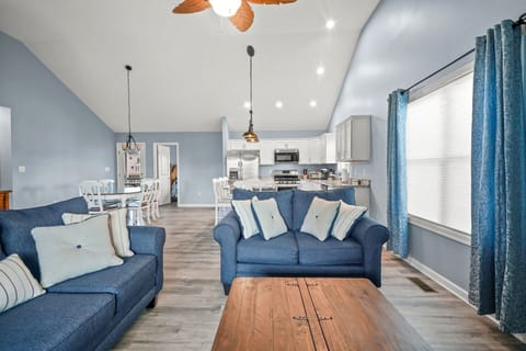 Living Room/Kitchen/Dining