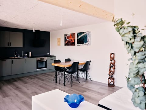 Standard Studio | Private kitchen | Coffee/tea maker, full-size fridge, oven, stovetop