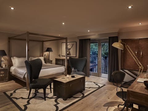 Biggest + Double Room | Hypo-allergenic bedding, free minibar, in-room safe, desk