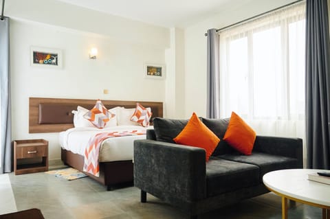 Executive Room | Desk, laptop workspace, free WiFi