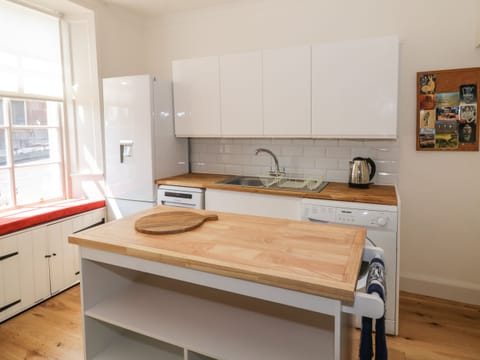 Fridge, dishwasher, electric kettle, toaster