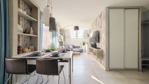 Apartment (15) | Living area | Flat-screen TV