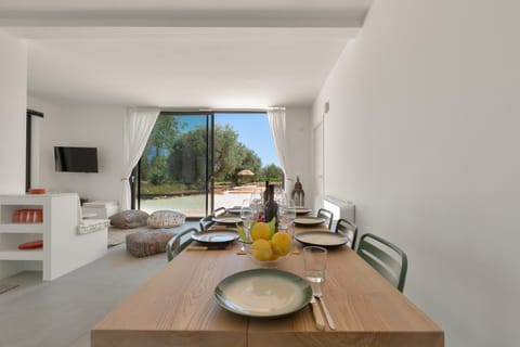 Villa | Dining room