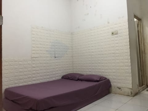 Economy Double Room | WiFi (free), bed sheets