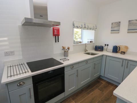 Fridge, dishwasher, electric kettle, toaster