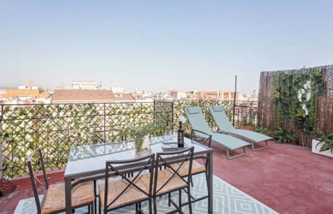 The rooftop units comes with private terrace. Please ask! 