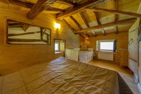 Family Cottage, 2 Bedrooms, Mountain View, Mountainside | 2 bedrooms, premium bedding, Select Comfort beds, blackout drapes