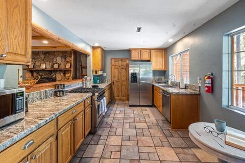 Full suite of appliances.