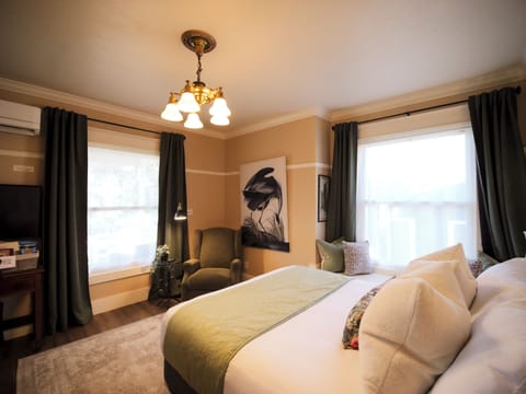 Louisa Suite