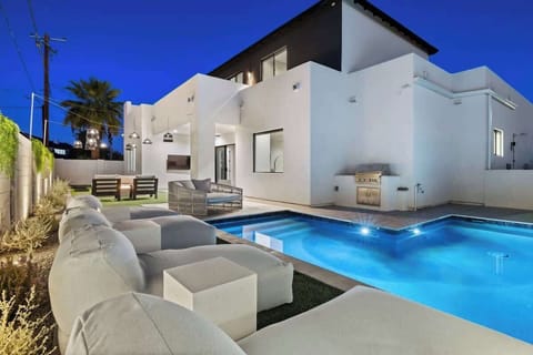 Luxury Unleashed: A Showcase of Architectural Elegance