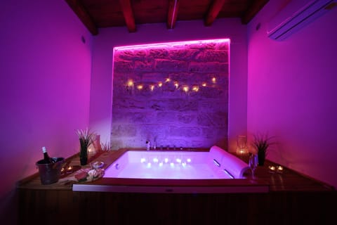 Private spa tub