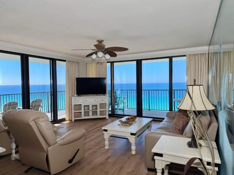 Breathtaking  Ocean View!  Leather Reclining Chairs & Sleeper Sofa
