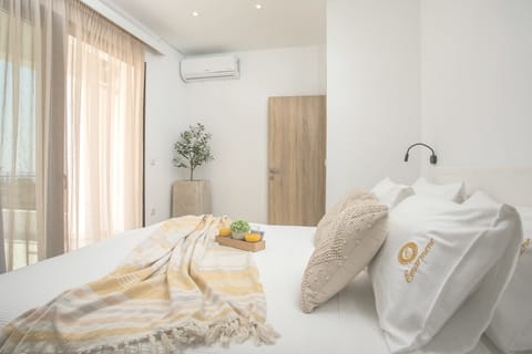 bedroom overlooking the sunrise in the morning!