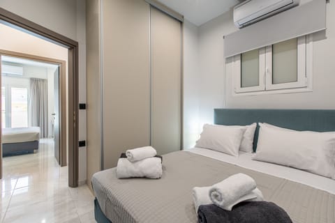 Classic House | 2 bedrooms, in-room safe, blackout drapes, iron/ironing board