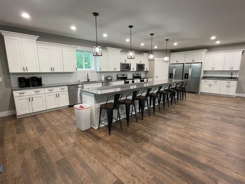 Kitchen Island Seating for 8