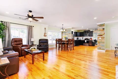 Elbow room ....view as you walk in.