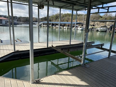 Boat Hoist maximum 25' and 5000lbs