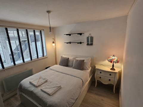 City Apartment | 1 bedroom, iron/ironing board, free WiFi