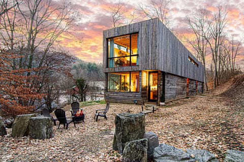 Escape to a unique peaceful experience in Mars Hill - this home offers a peaceful retreat for relaxation and enjoying Asheville. Enjoy modern comforts in the rural Appalachian, and a warm, inviting