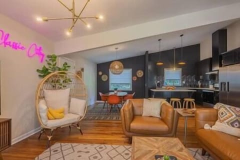 82abd3ae 829d 4984 b13c cc764badc7df