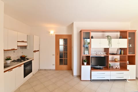 Basic Apartment | Private kitchen | Full-size fridge, microwave, oven, stovetop
