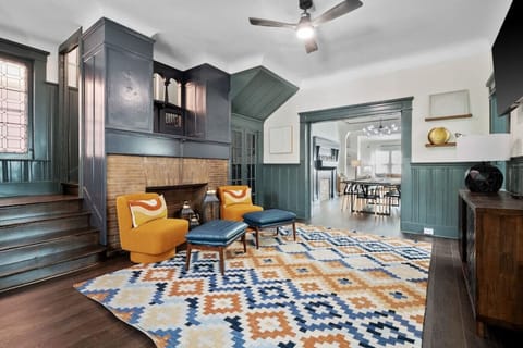 “12 of us plus 2 toddlers and an infant fit in the space easily, with plenty of room” — Andy, St. Louis, Missouri