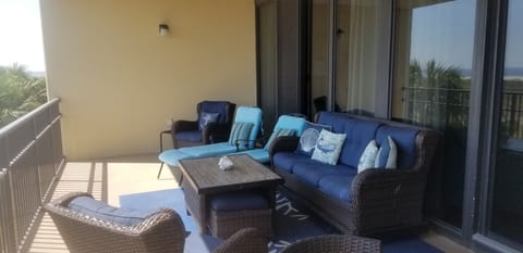 balcony furniture