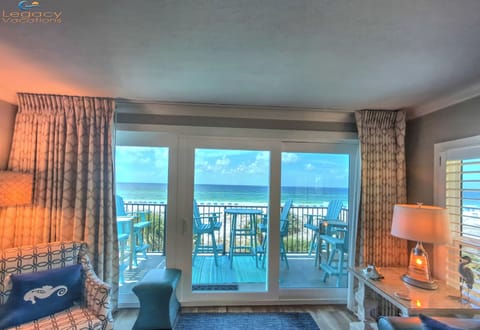 Sea Oats #401 Living Room