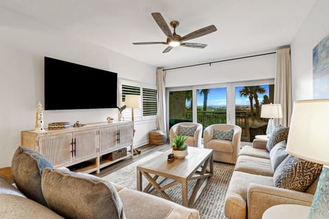 401 Captains Walk | Living Room - 401 Captains Walk | Living Room
