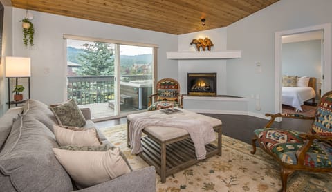 Living room with Gas Burning Fireplace