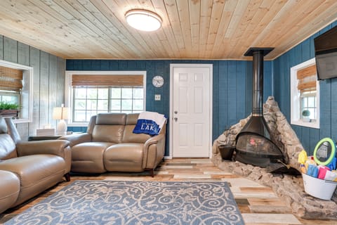 House (3 Bedrooms) | Front of property