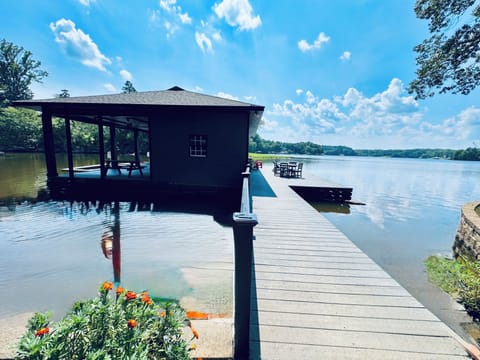 Boathouse View