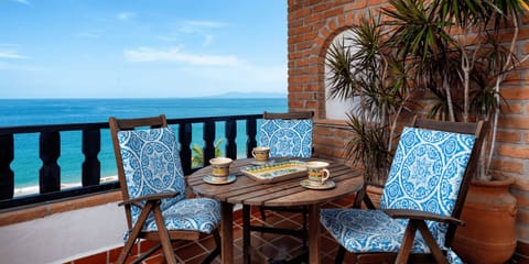 Economy Apartment, 2 Bedrooms, Kitchen, Beach View | Terrace/patio