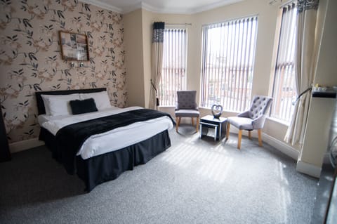 Standard Double Room | Iron/ironing board, free WiFi, bed sheets