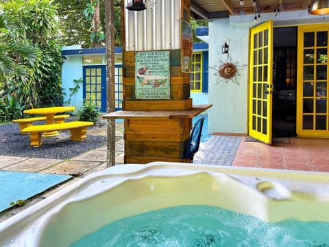 Outdoor spa tub
