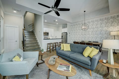 Welcome to your home away from home! Spacious, quiet and perfectly located.